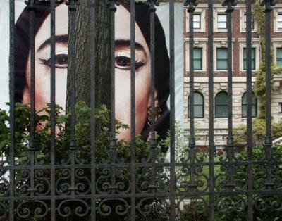 NYC, 2002 (0205.0031) by Roger Bruhn